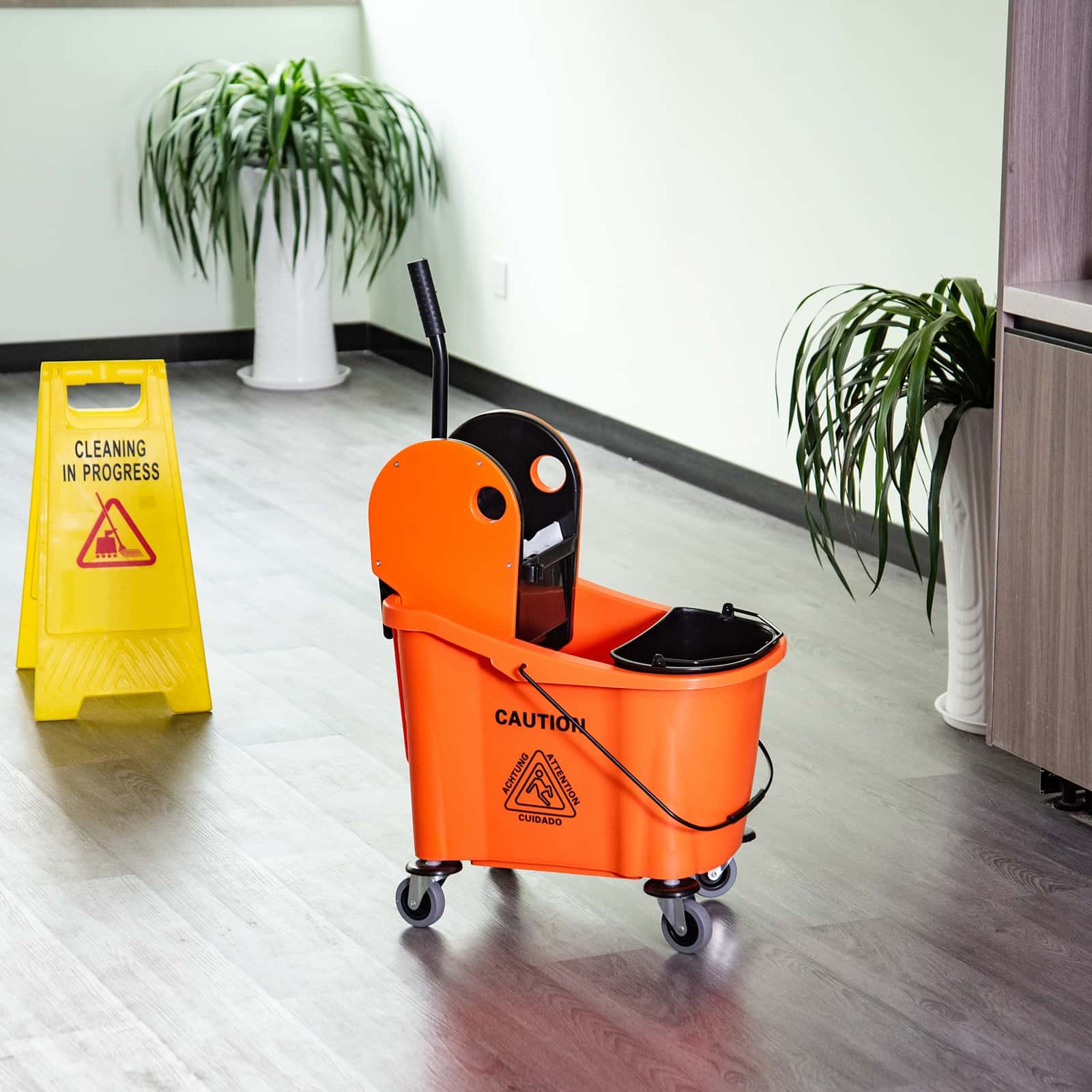 4goodz Schoonmaakwagen Rolemmer - Wringer op Wielen - 36 Ltr - Oranje
