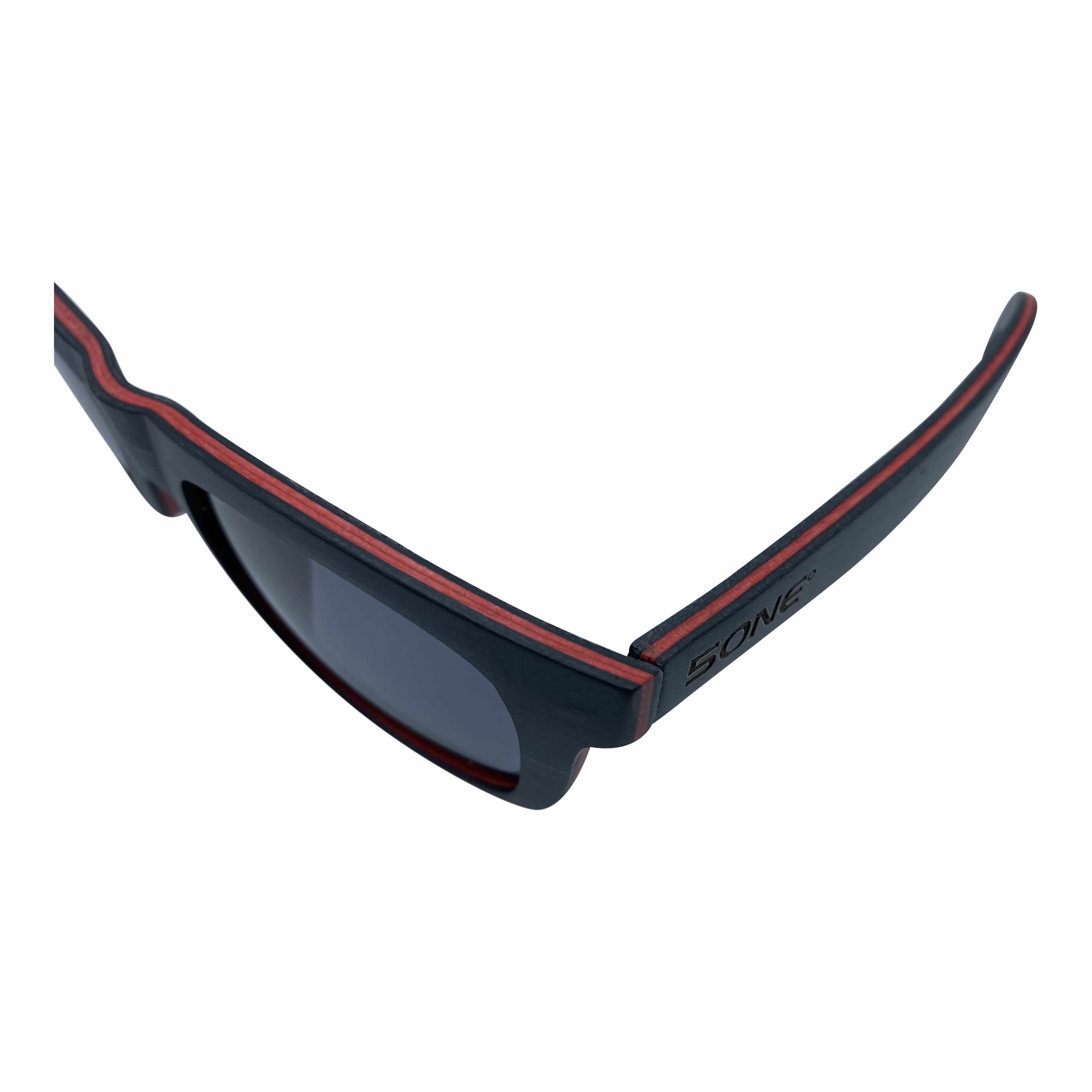 5one® Black/Red 2.0 - Houten Zonnebril met gepolariseerde grijze lens