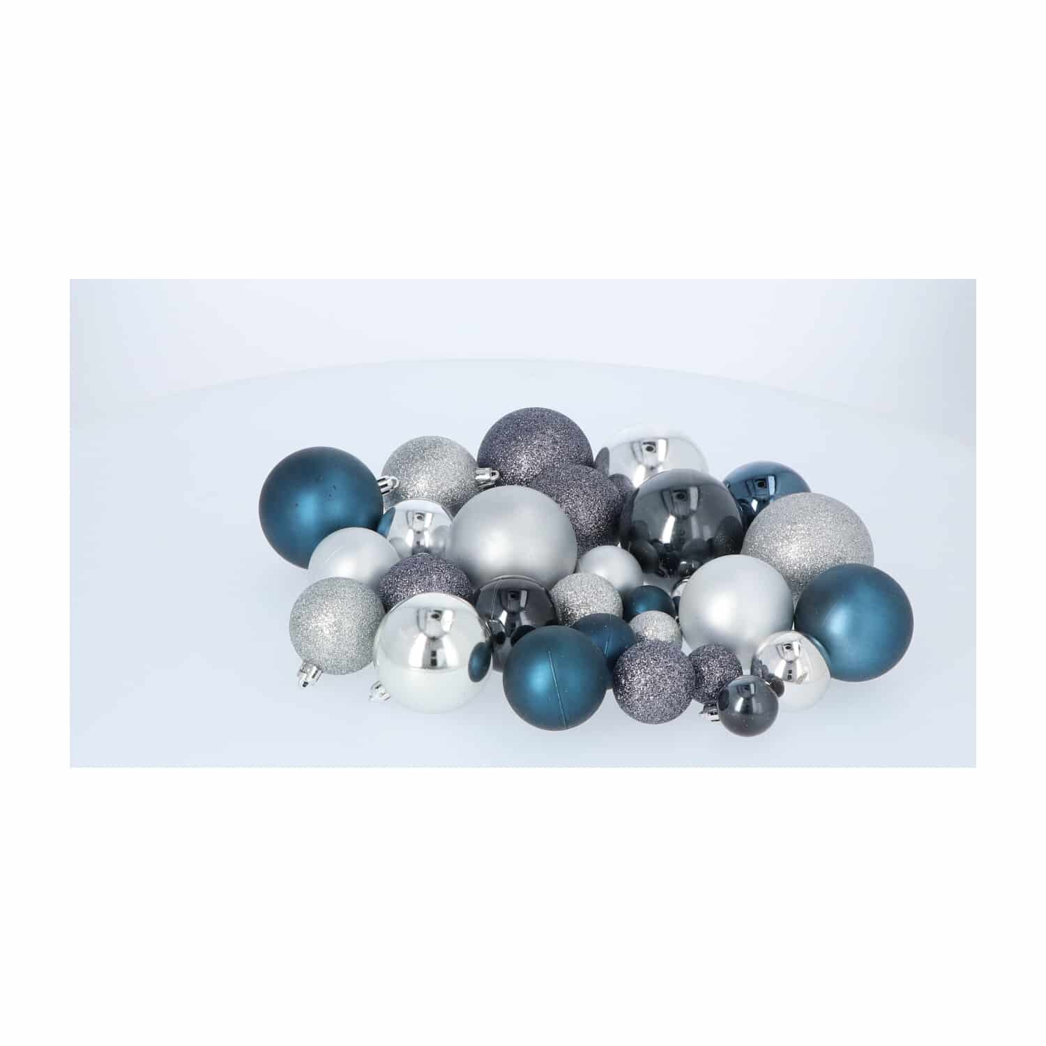 Kunststof Kerstballen set 130 ballen, piek en snoer - Zilver/Staalblauw