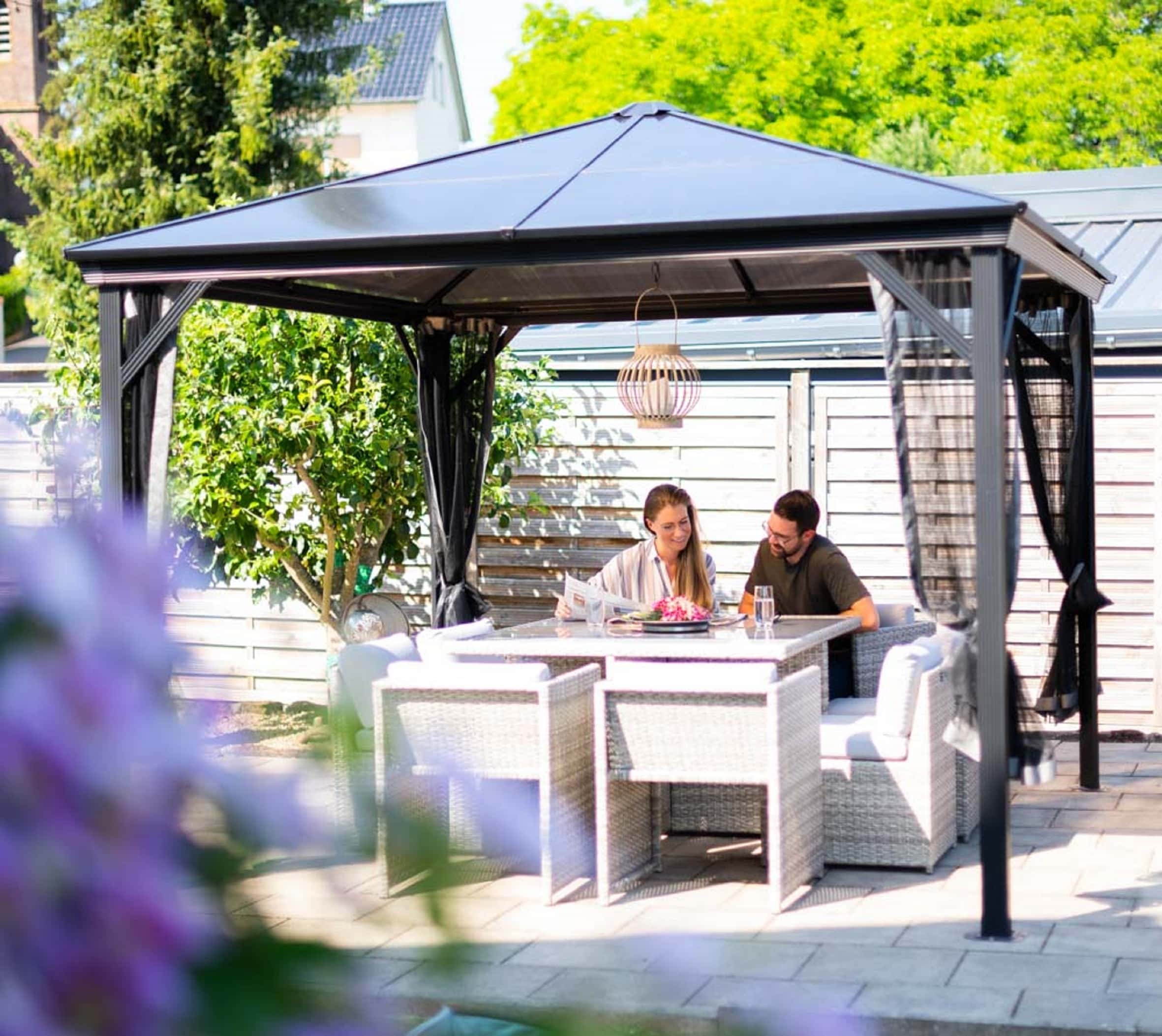Sojag Aluminium Paviljoen Verona 1010 met Klamboe - 298x298x260 cm Sojag Aluminium Paviljoen Verona 1010 met Klamboe - 298x298x260 cm