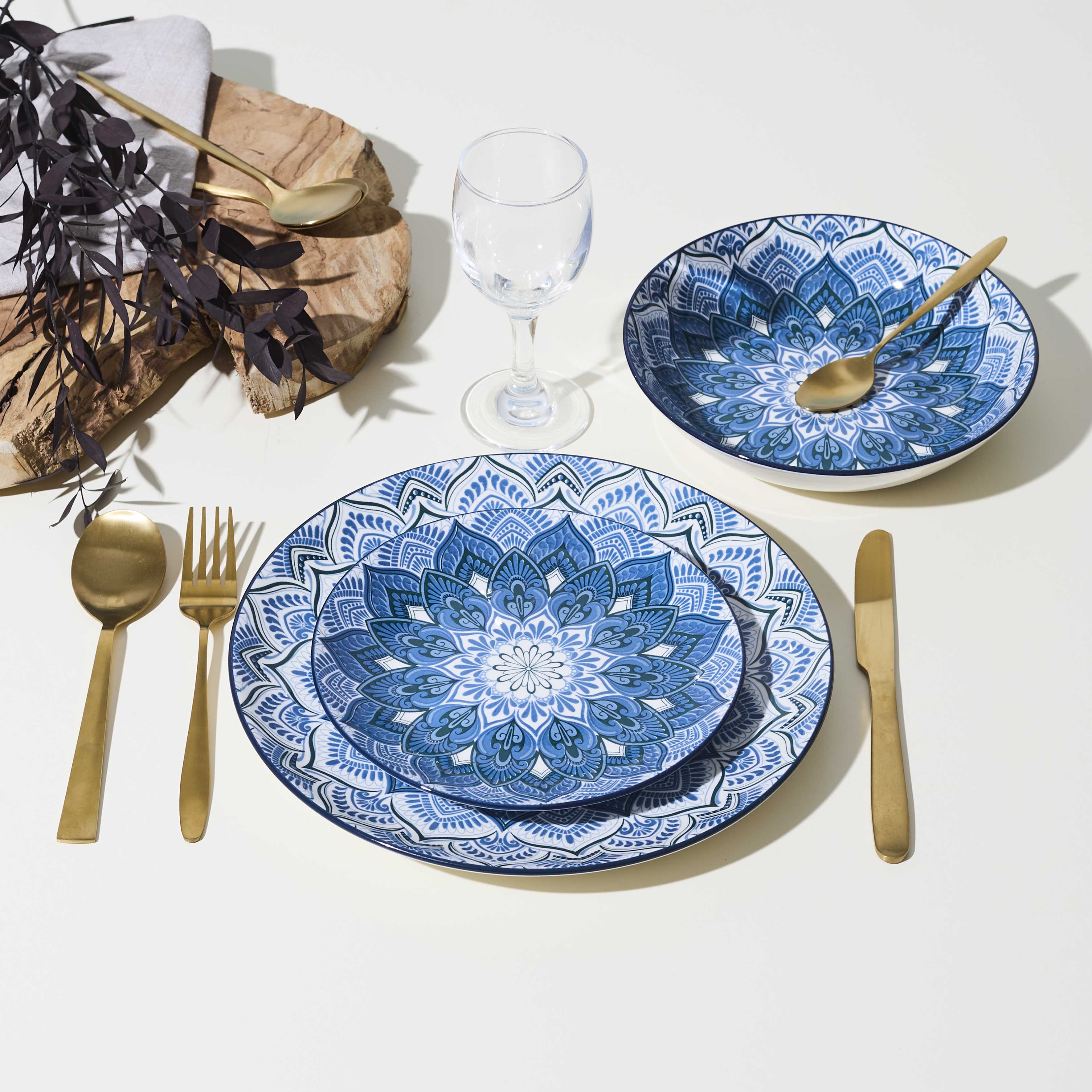 Luzzo® Mandala Serviesset 4 persoons 12-delig porselein - Blauw Luzzo® Mandala Serviesset 4 persoons 12-delig porselein - Blauw