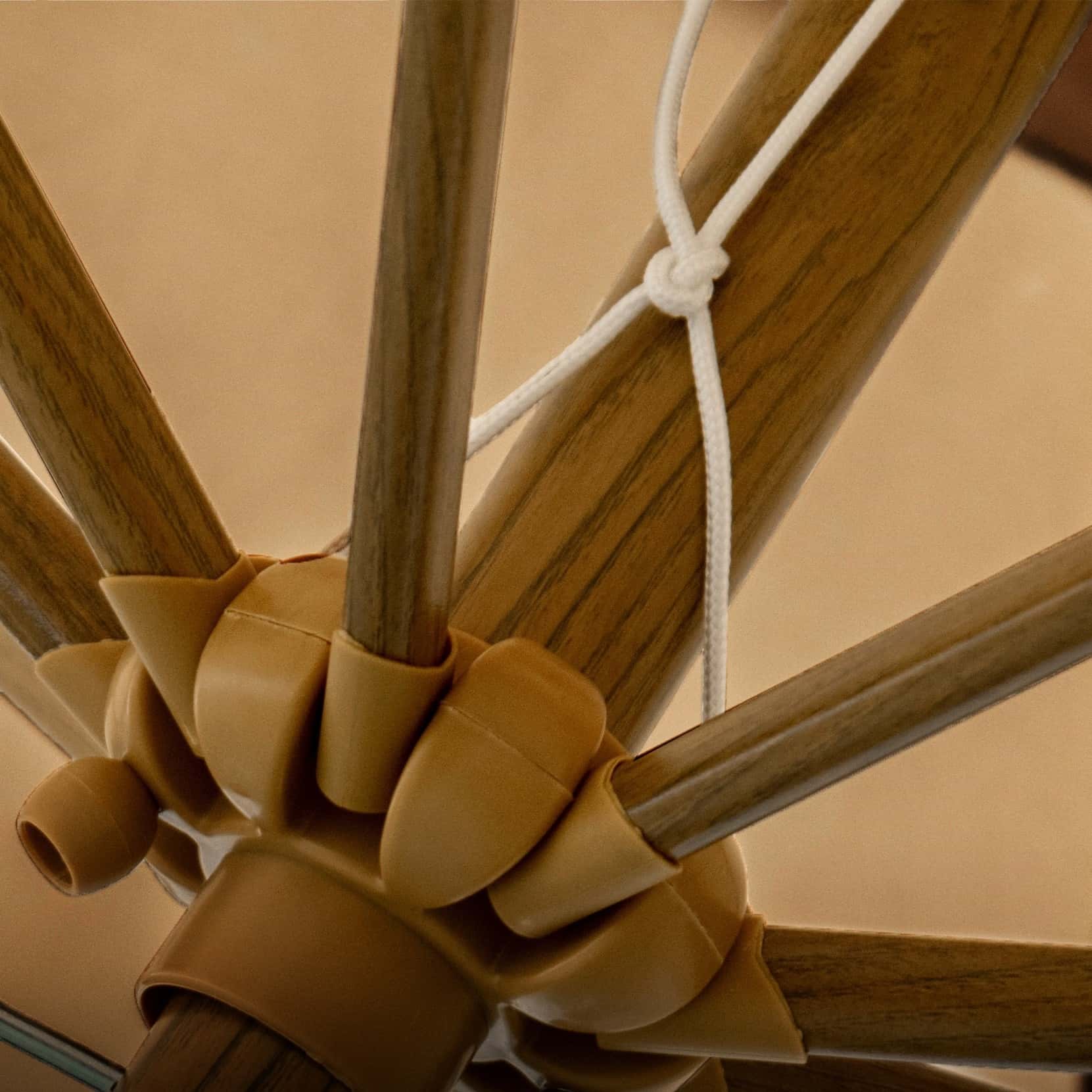 4goodz Parasol met Volant en kantfranjes Ø264 cm - kantelbaar - Houtlook - kaki